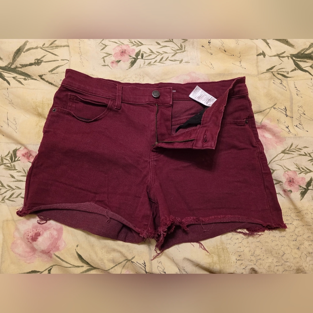 Old Navy Red Jean Shorts Frayed Hem Stretch Denim